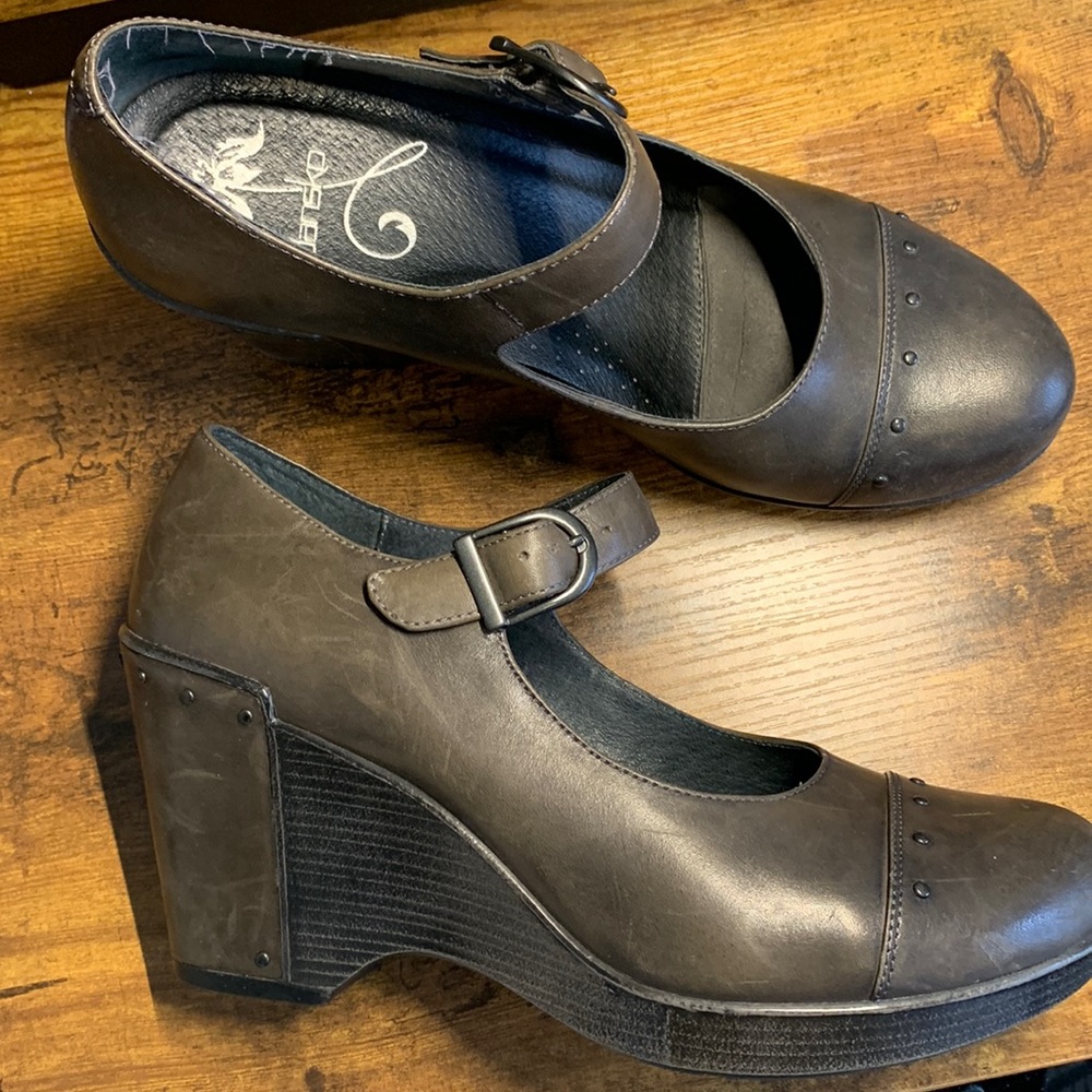 Dansko Mary Jane Wedges 41 (10)